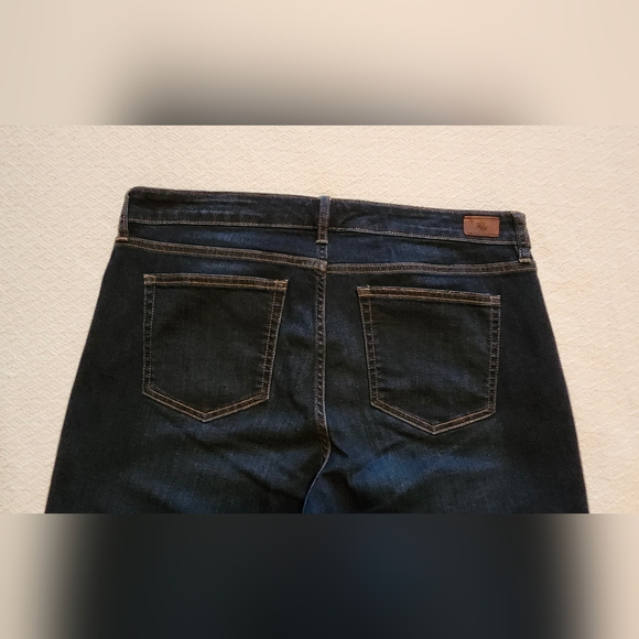 (SOLD) LAUREN RALPH LAUREN Modern Straight Curvy Jeans. Women's Size 12. 💙 - Picture 12 of 16